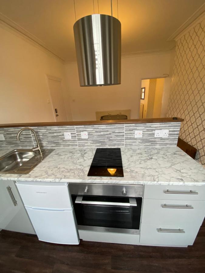 The Walnut Suite Lovely One Bedroom Flat In Stoke. Plymouth Eksteriør bilde