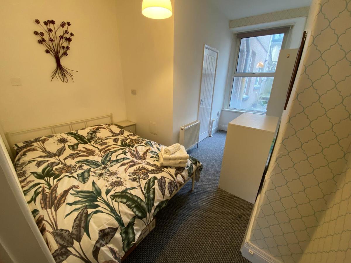 The Walnut Suite Lovely One Bedroom Flat In Stoke. Plymouth Eksteriør bilde
