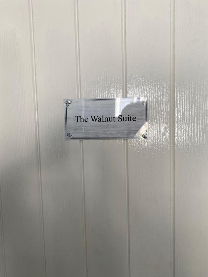 The Walnut Suite Lovely One Bedroom Flat In Stoke. Plymouth Eksteriør bilde