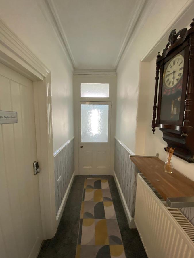 The Walnut Suite Lovely One Bedroom Flat In Stoke. Plymouth Eksteriør bilde