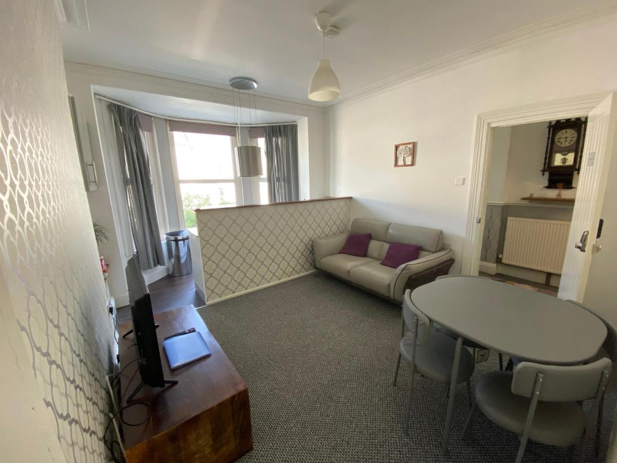 The Walnut Suite Lovely One Bedroom Flat In Stoke. Plymouth Eksteriør bilde