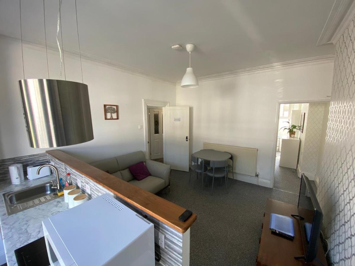 The Walnut Suite Lovely One Bedroom Flat In Stoke. Plymouth Eksteriør bilde